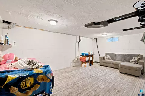 508 E 11th Ave, Mitchell, SD 57301 photo 9