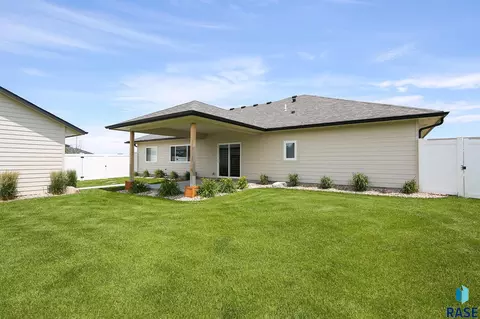 Exterior - 705 Quartzite Cir, Tea, SD 57064 photo 7 of 9