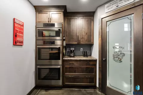 Kitchen - 513 Beck Dr, Alcester, SD 57001 photo 4 of 5