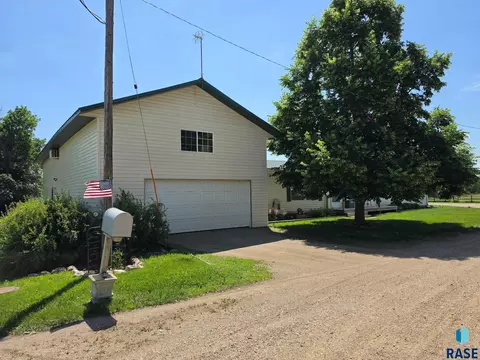 100 Beach St, Fairview, SD 57027