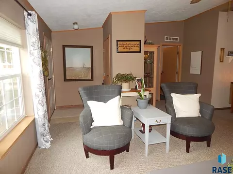 Entry Way - 100 Beach St, Fairview, SD 57027 photo 4 of 5