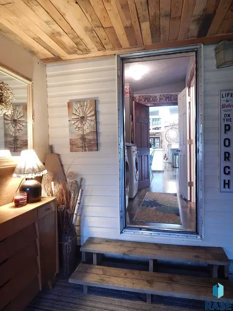 Exterior - 100 Beach St, Fairview, SD 57027 photo 7 of 13