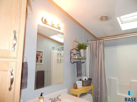 Bath - 100 Beach St, Fairview, SD 57027 photo 4 of 4