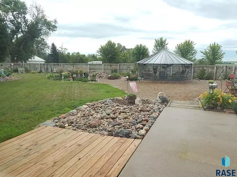 Exterior - 100 Beach St, Fairview, SD 57027 photo 4 of 13