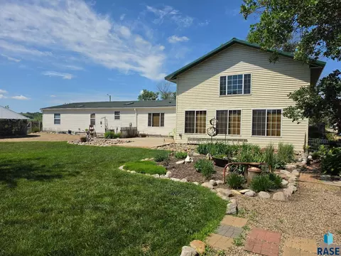 Exterior - 100 Beach St, Fairview, SD 57027 photo 8 of 13