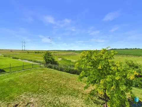 Exterior - 1701 W River Bend St, Brandon, SD 57005 photo 6 of 6