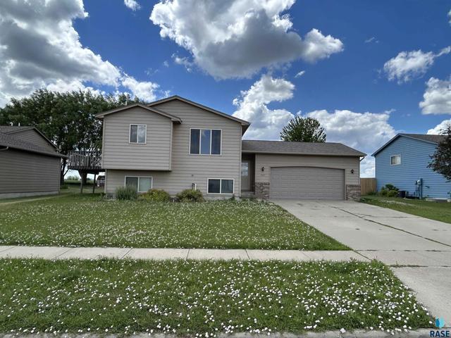507 Almond Ave, Harrisburg, SD 57032
