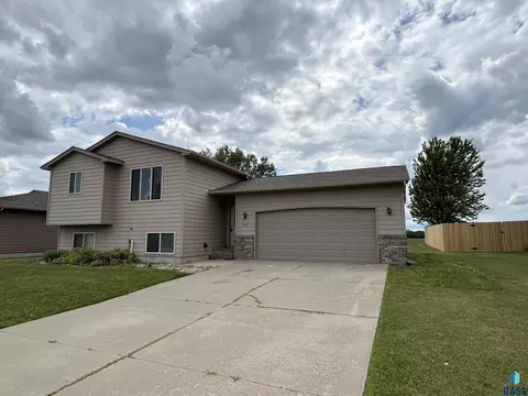 507 Almond Ave, Harrisburg, SD 57032