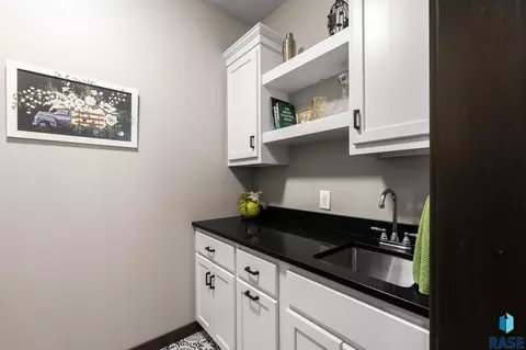 6601 E 33rd St, Sioux Falls, SD 57110 photo 28