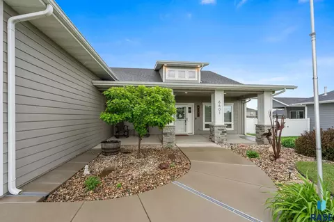 6601 E 33rd St, Sioux Falls, SD 57110 photo 3