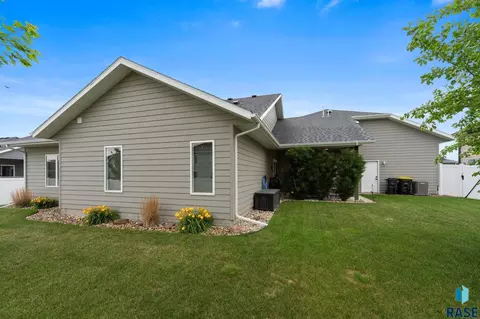 6601 E 33rd St, Sioux Falls, SD 57110 photo 55