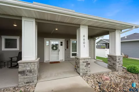 6601 E 33rd St, Sioux Falls, SD 57110 photo 4