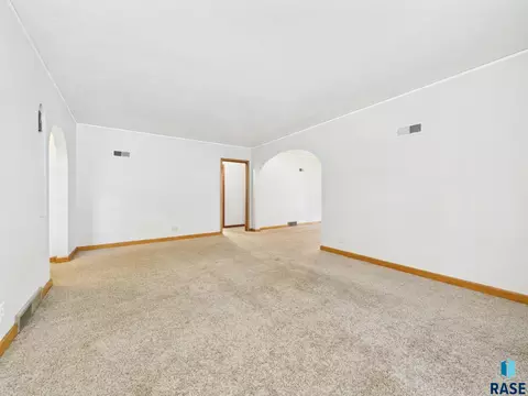 308 E 18th St, Sioux Falls, SD 57104 photo 10