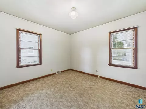 308 E 18th St, Sioux Falls, SD 57104 photo 24