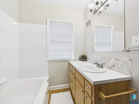 308 E 18th St, Sioux Falls, SD 57104 photo 23