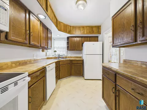 308 E 18th St, Sioux Falls, SD 57104 photo 12