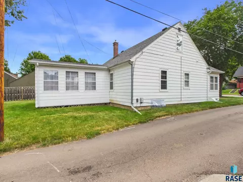 308 E 18th St, Sioux Falls, SD 57104 photo 38