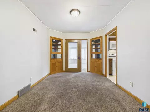 308 E 18th St, Sioux Falls, SD 57104 photo 7