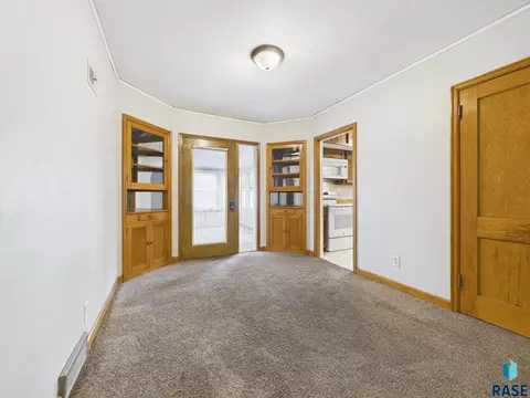 308 E 18th St, Sioux Falls, SD 57104 photo 8