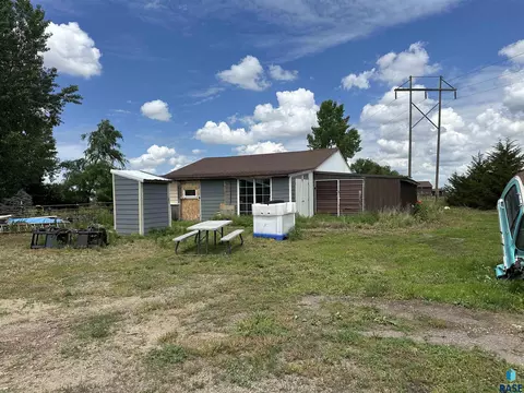 24912 406th Ave, Mitchell, SD 57301 photo 4