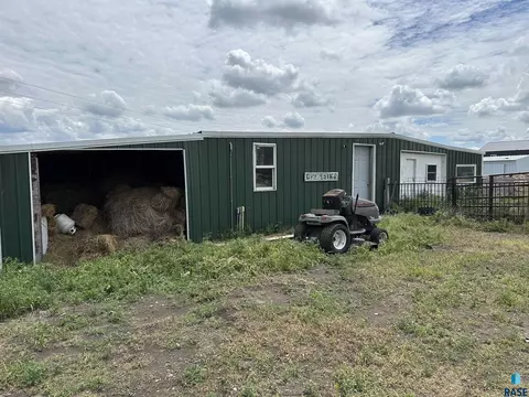 24912 406th Ave, Mitchell, SD 57301 photo 9