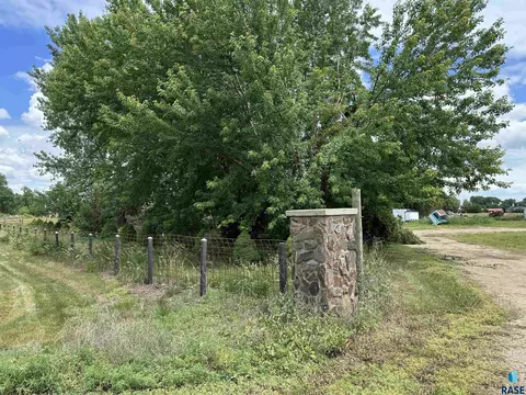 24912 406th Ave, Mitchell, SD 57301 photo 16