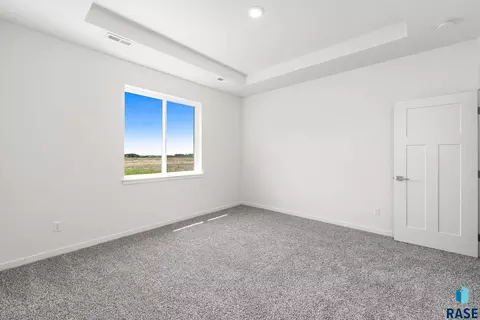 Bedroom - 6611 W Gresford Pl, Sioux Falls, SD 57106 photo 4 of 5