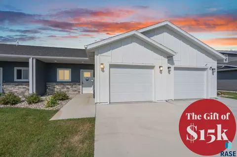 6213 S Hunt Pl, Sioux Falls, SD 57106