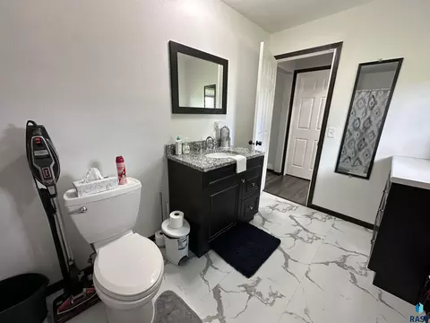 Bath - 120 W 5th St, Freeman, SD 57029 photo 3 of 5