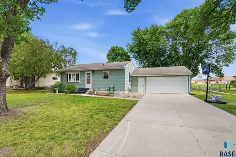 Exterior - 120 S 7th Ave, Brandon, SD 57005 photo 2 of 7