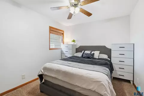Bedroom - 120 S 7th Ave, Brandon, SD 57005 photo 1 of 4