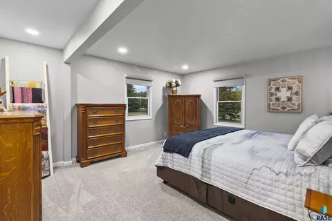 Bedroom - 47527 255th St, Renner, SD 57055 photo 4 of 12