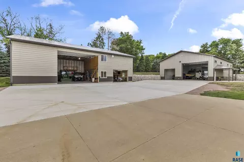 Exterior - 47527 255th St, Renner, SD 57055 photo 12 of 18