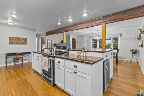 Kitchen - 47527 255th St, Renner, SD 57055 photo 5 of 6
