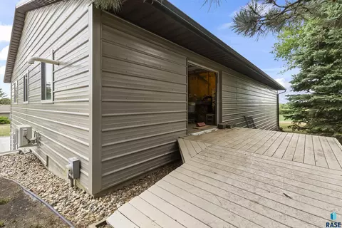Exterior - 47527 255th St, Renner, SD 57055 photo 13 of 18