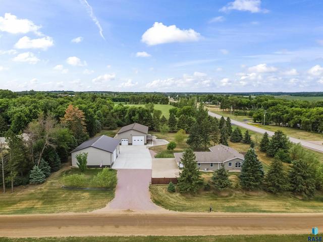 47527 255th St, Renner, SD 57055