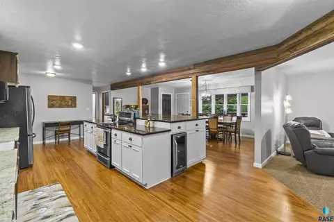 Kitchen - 47527 255th St, Renner, SD 57055 photo 2 of 6