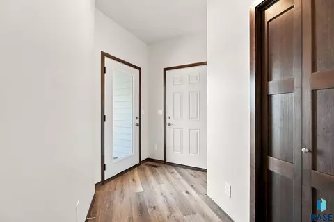 Entry Way - 916 S Tinley Ave, Brandon, SD 57005 photo 1 of 1