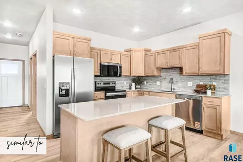 Kitchen - E Marana St, Sioux Falls, SD 57110 photo 2 of 2