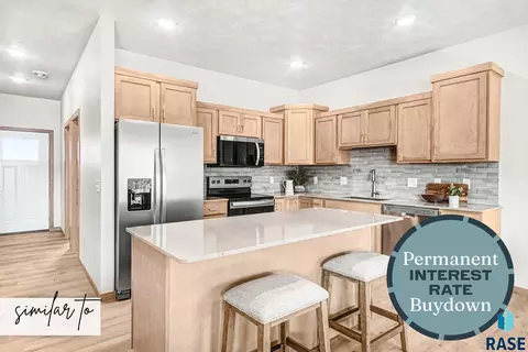 8006 E Marana St, Sioux Falls, SD 57110