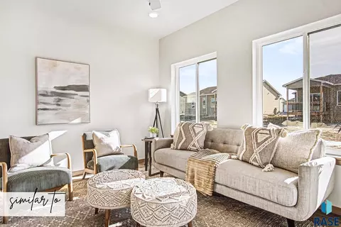 Living - E Marana St, Sioux Falls, SD 57110 photo 2 of 5