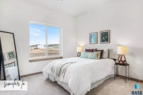 Bedroom - E Marana St, Sioux Falls, SD 57110 photo 2 of 2