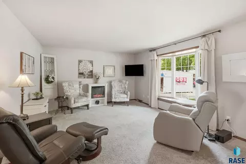 Living - 1200 E Cedar St, Brandon, SD 57005 photo 3 of 4