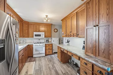 Kitchen - 1200 E Cedar St, Brandon, SD 57005 photo 2 of 3