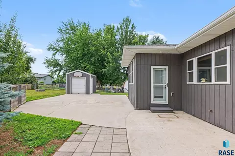 Exterior - 218 Douglas Blvd, Baltic, SD 57003 photo 5 of 7