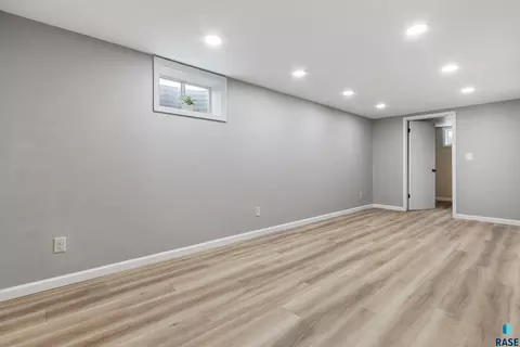 1705 E Spruce St, Sioux Falls, SD 57103 photo 10