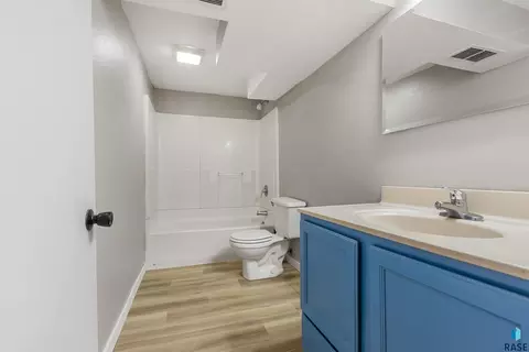1705 E Spruce St, Sioux Falls, SD 57103 photo 15