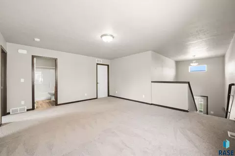 Living - 5537 E Brennan Dr, Sioux Falls, SD 57110 photo 4 of 6