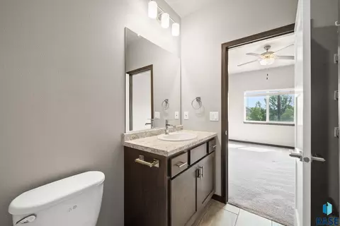 Bath - 5537 E Brennan Dr, Sioux Falls, SD 57110 photo 3 of 3
