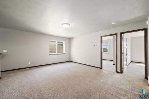 Living - 5537 E Brennan Dr, Sioux Falls, SD 57110 photo 6 of 6